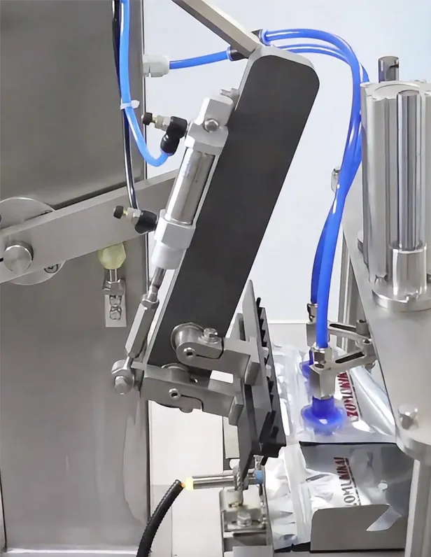 ZP-8R200 bag feeding